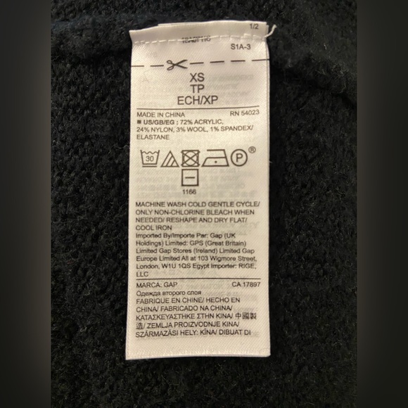 GAP Long Cardigan Sweater in Black (X-Small) - Picture 7 of 7